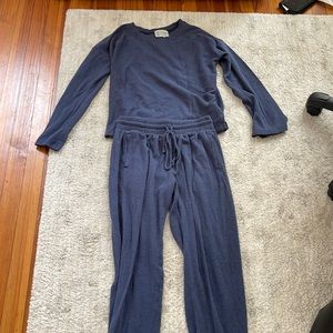 Ribbed sweatshirt and sweatpants set